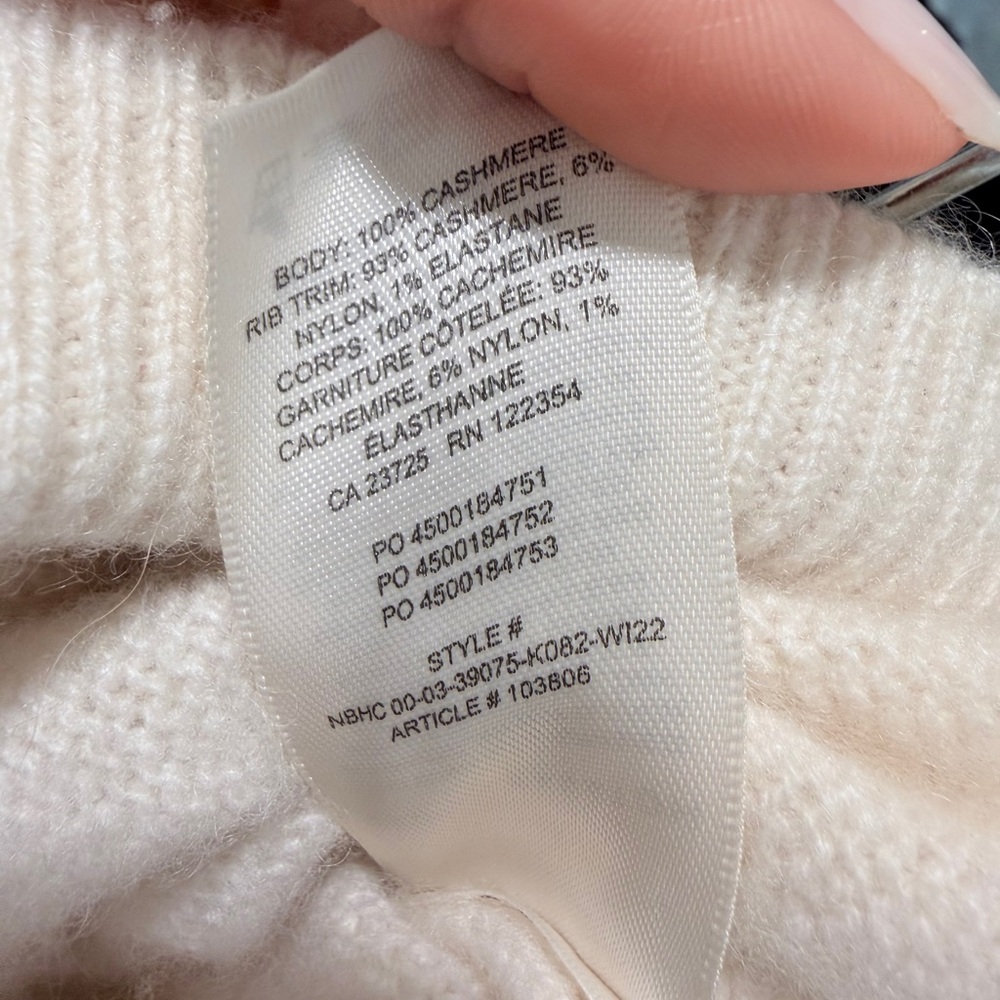 Aritzia Babaton Cream cashmere V-Neck Sweater 2xs - Picture 4 of 4